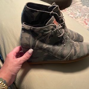 TOMS Desert Wedge
